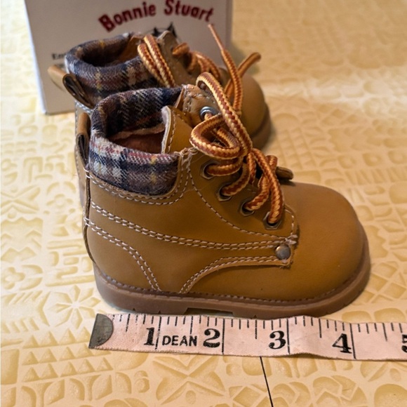 Vintage Bonnie Stuart Tan Baby Shoes - Picture 8 of 8